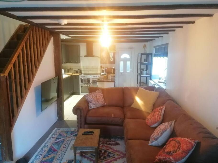 The Old Barn, Cosy Townhouse In Leominsterヴィラ エクステリア 写真